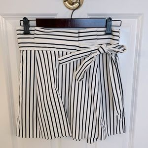 Zara shorts NWT size small